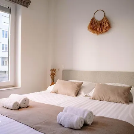 Appartement Stijlvol Met Terras En Panoramisch Zeezicht