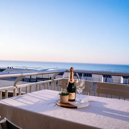 Appartement Stijlvol Met Terras En Panoramisch Zeezicht Ostende